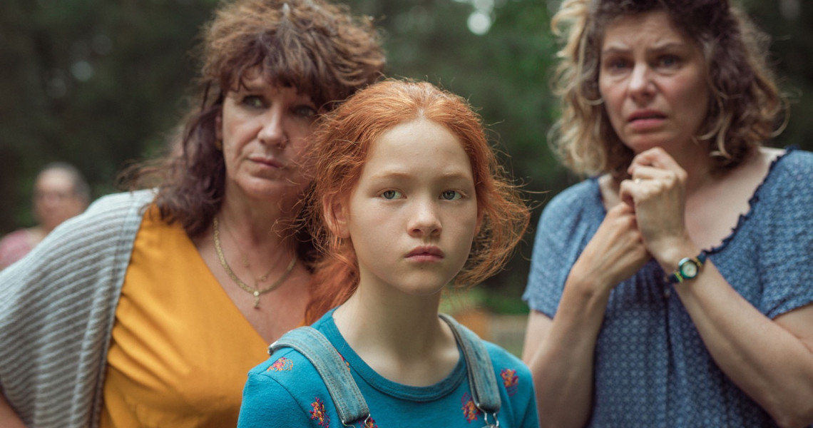 Extraits du film "Under the Naked Sky"